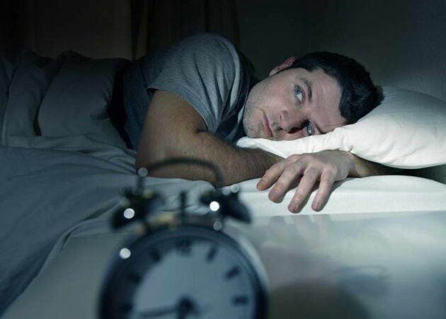 slapeloosheid als symptoom van wormen in het lichaam